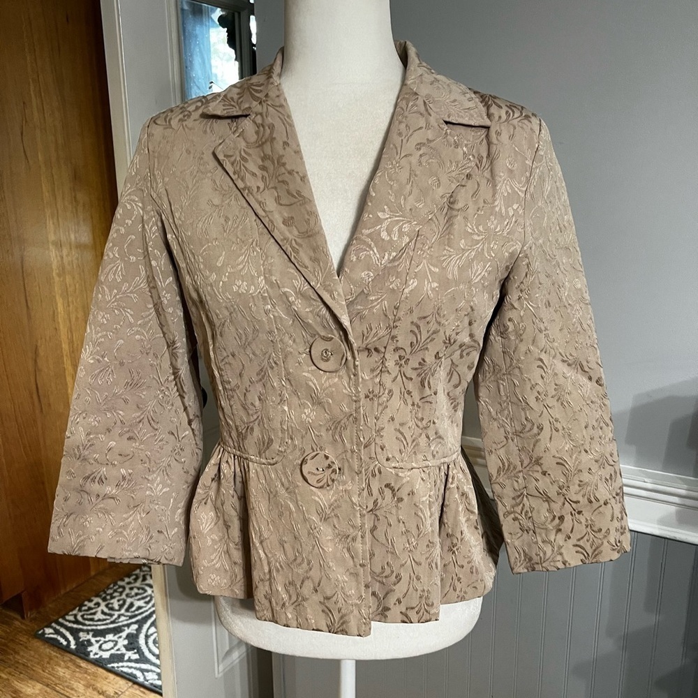 Beautiful SILK Land-Women’s Jacket - Picture 1 of 8